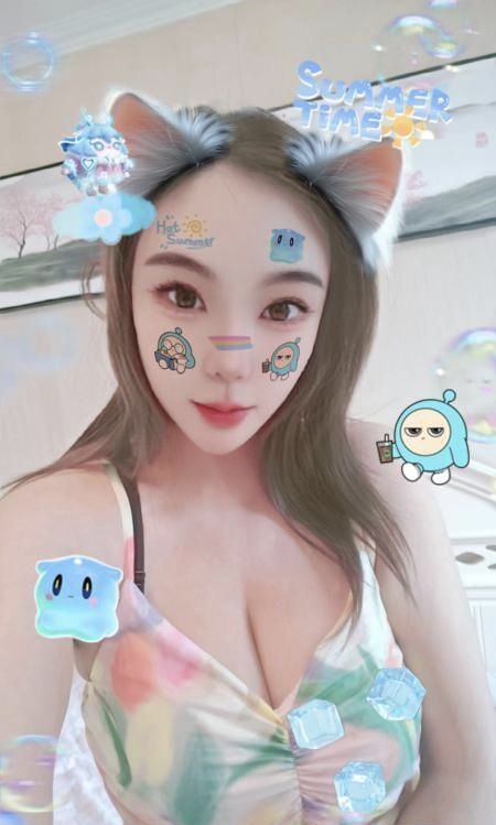 西城镜前战神爆乳西西